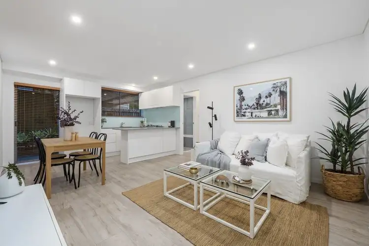 2/38 Brittain Crescent