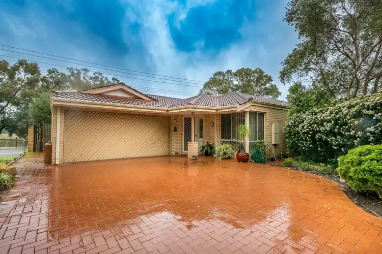 10 Lakewaters View, Gwelup WA 6018