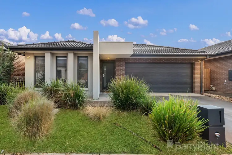 8 Shearer Way, Aintree VIC 3336