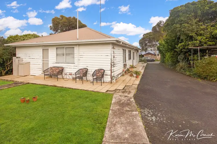 Seventh view of Homely house listing, 2 Renlik Court, Pakenham VIC 3810