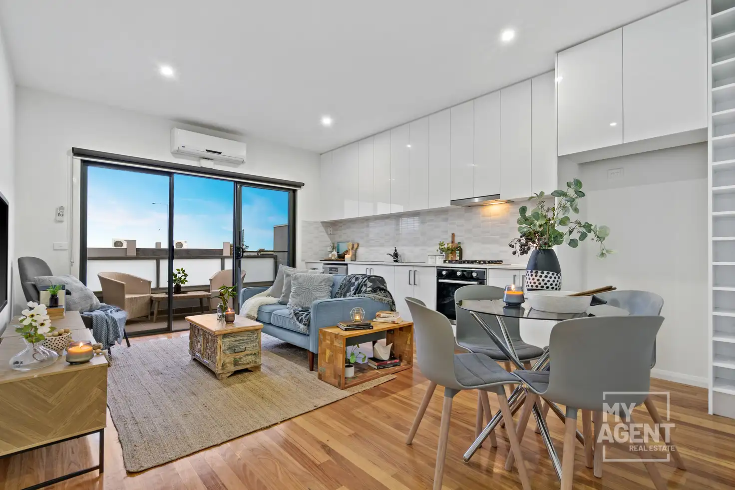 Main view of Homely townhouse listing, 2/53 Saxony Drive, Epping VIC 3076