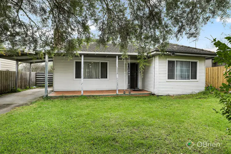 1 Roberta Grove, Frankston VIC 3199