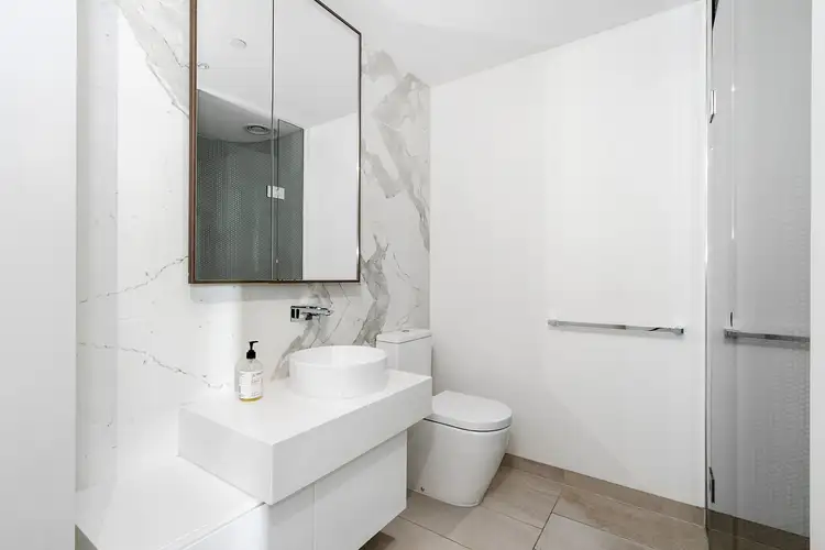 707/77 Queens Road, Melbourne VIC 3004