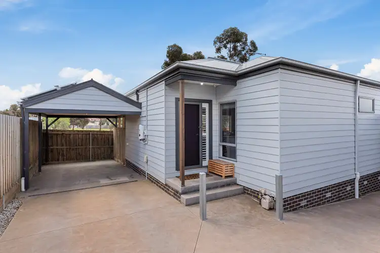 2/4 Anderson Street, Bacchus Marsh VIC 3340
