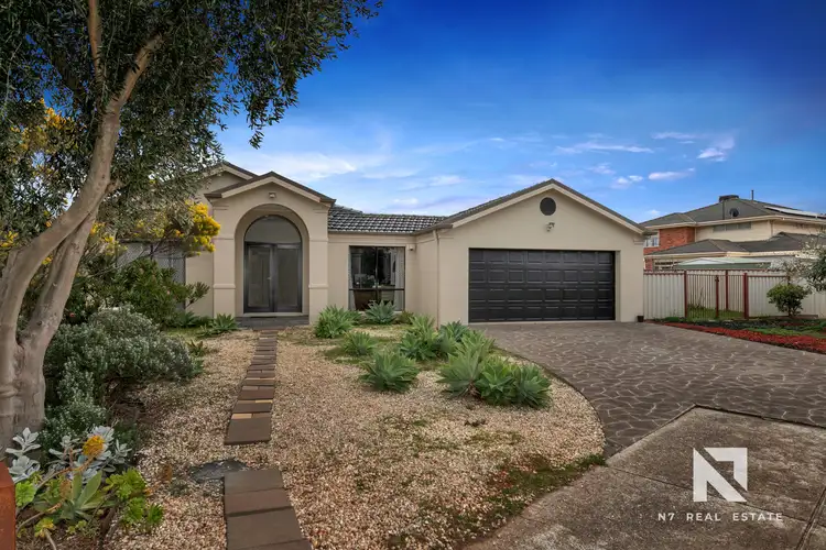4 Burrill Court, Taylors Hill VIC 3037