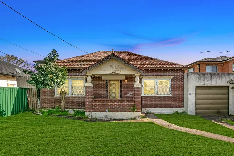 35 Pomona Street, Greenacre NSW 2190
