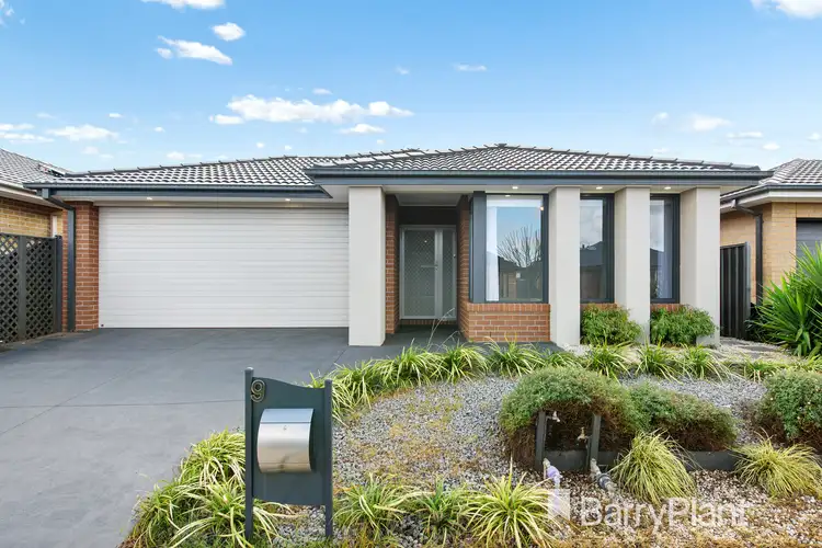 9 Becontree Crescent, Strathtulloh VIC 3338