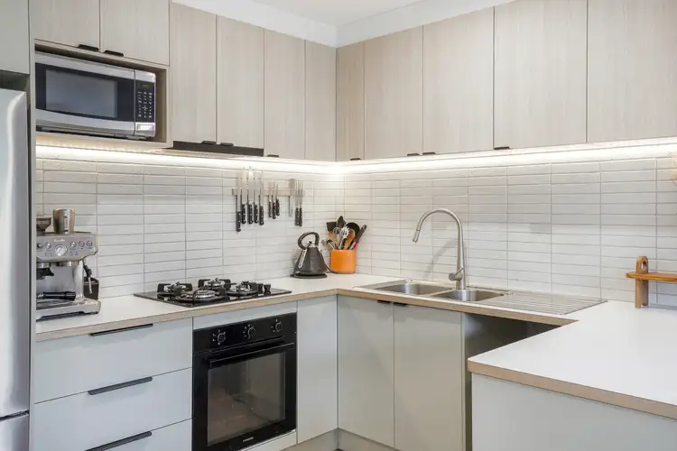 Main view of Homely unit listing, 6/18 Sarawak Avenue, Palm Beach QLD 4221