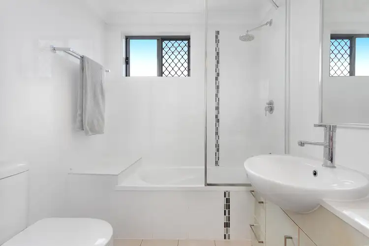 Fifth view of Homely unit listing, 3/3 Besham Parade, Wynnum QLD 4178