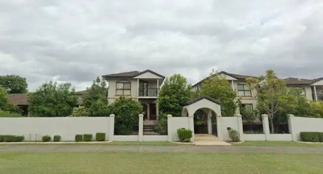 13/12 Greendale Way, Carindale QLD 4152