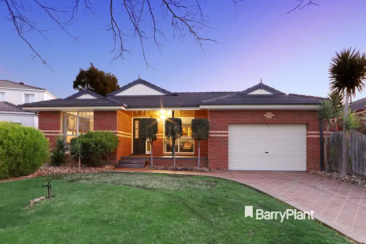 11 Hampden Court, Rowville VIC 3178