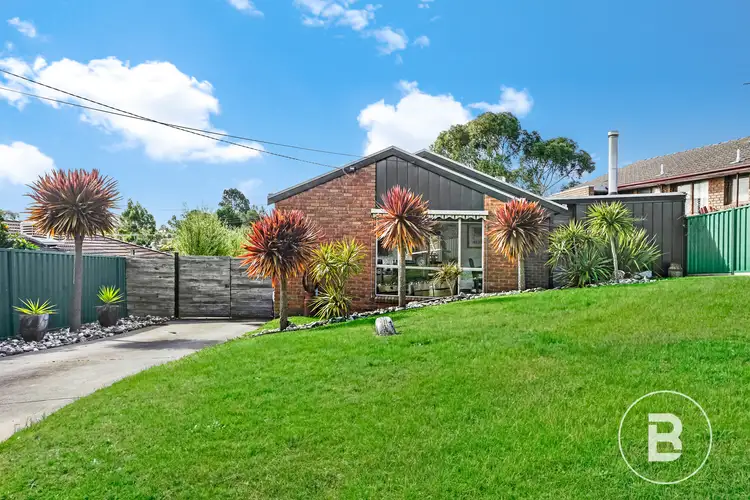 16 Watson Drive, Mount Pleasant VIC 3350