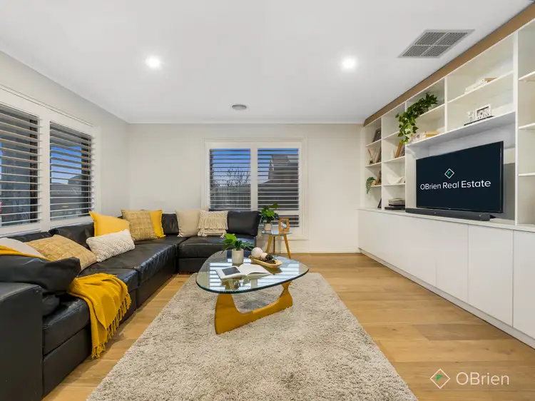 Second view of Homely house listing, 7 Di Blasi Court, Skye VIC 3977