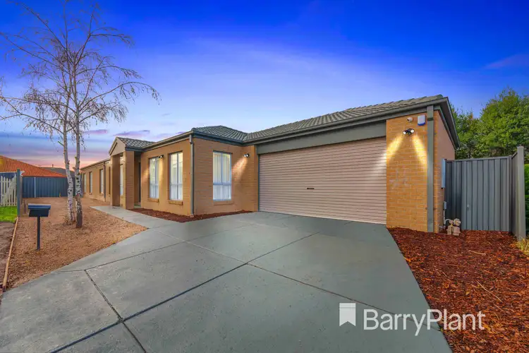 8 Boga Place, Manor Lakes VIC 3024