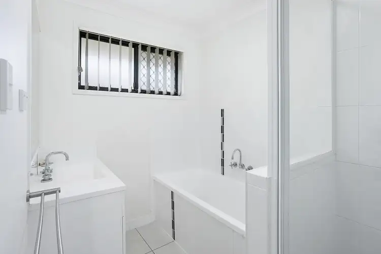 Fifth view of Homely house listing, 4 Fillwood Court, Gracemere QLD 4702