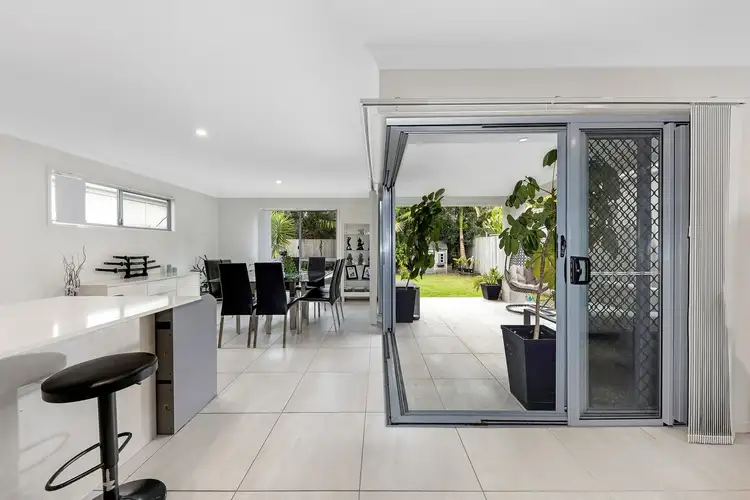8 Cavalry Way, Sippy Downs QLD 4556