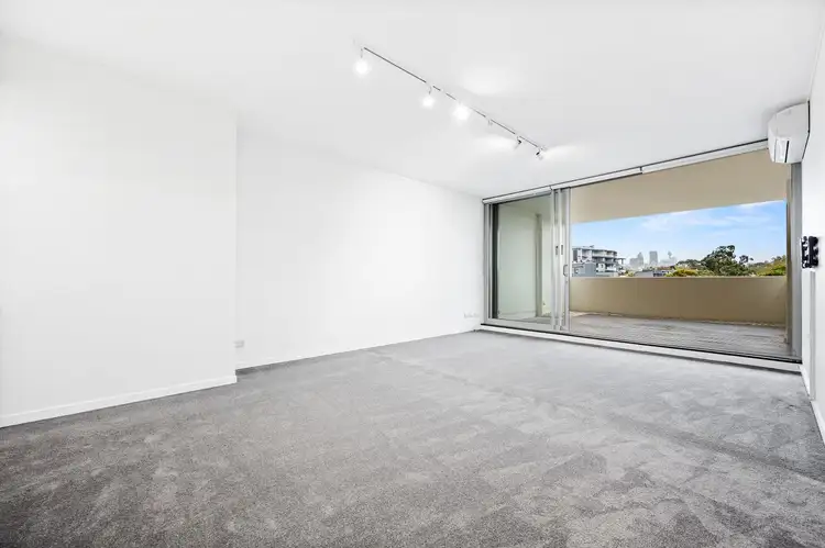 423/2-4 Powell Street