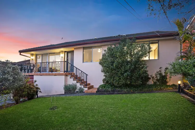 33 Bridgeview Road, Yarrawarrah NSW 2233