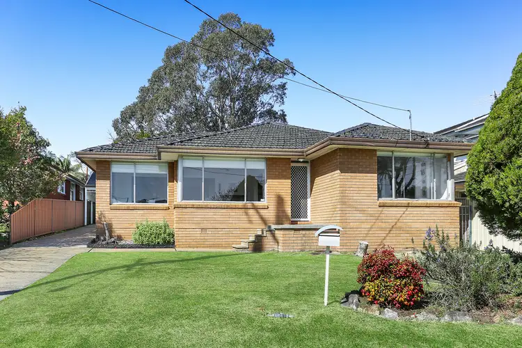 24 Bullecourt Avenue, Engadine NSW 2233