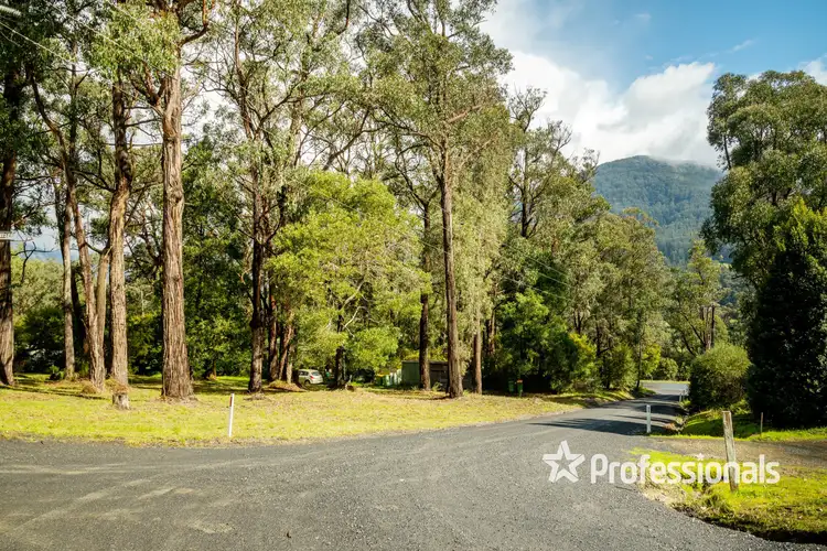 27 Yarra Valley Crescent, East Warburton VIC 3799