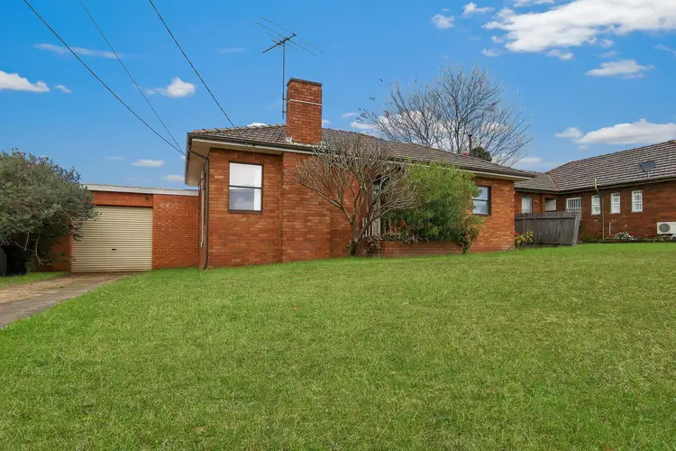 13 River Road