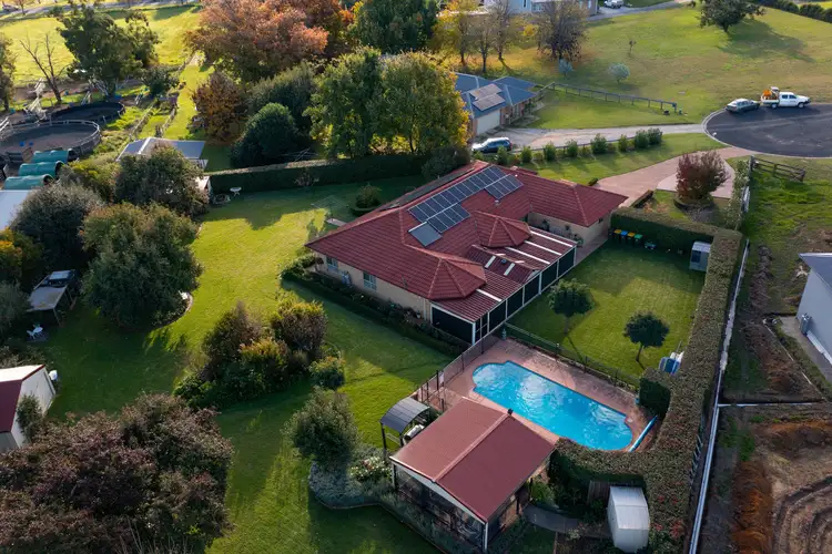 5 Yarra Court