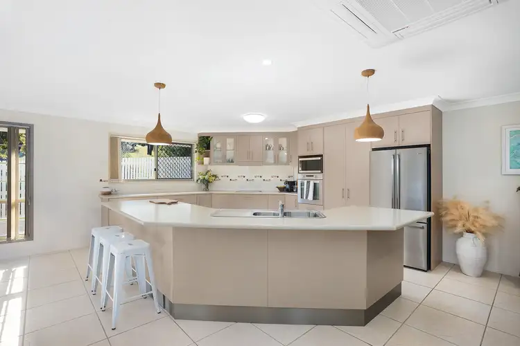 9 Driftwood Drive, Rosslyn QLD 4703