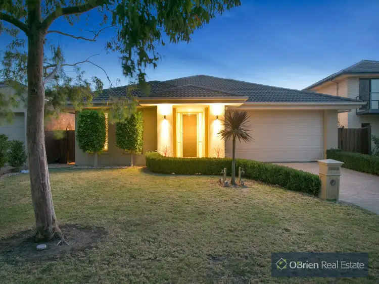 21 Tulloch Drive, Sandhurst VIC 3977