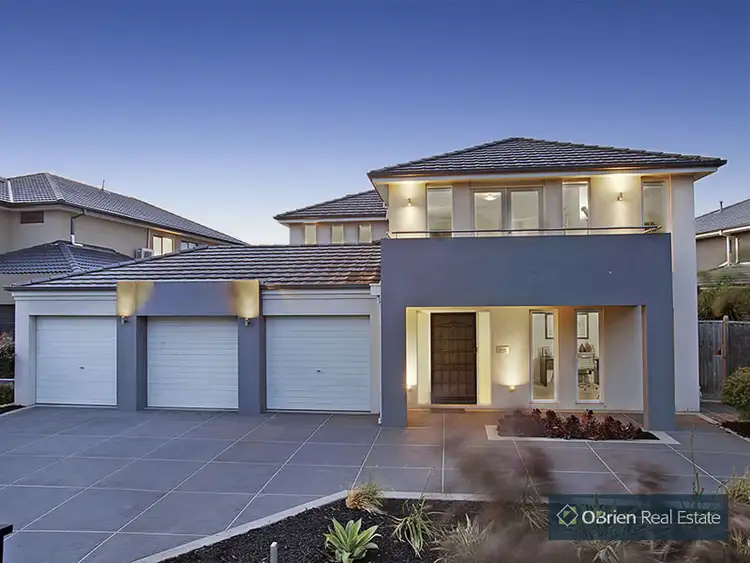 5 Lake King Circle, Waterways VIC 3195