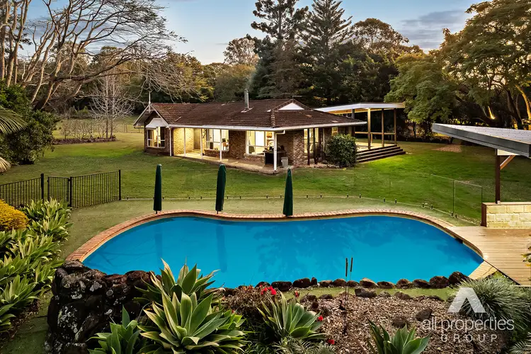 2 Jersey Road, Tamborine QLD 4270