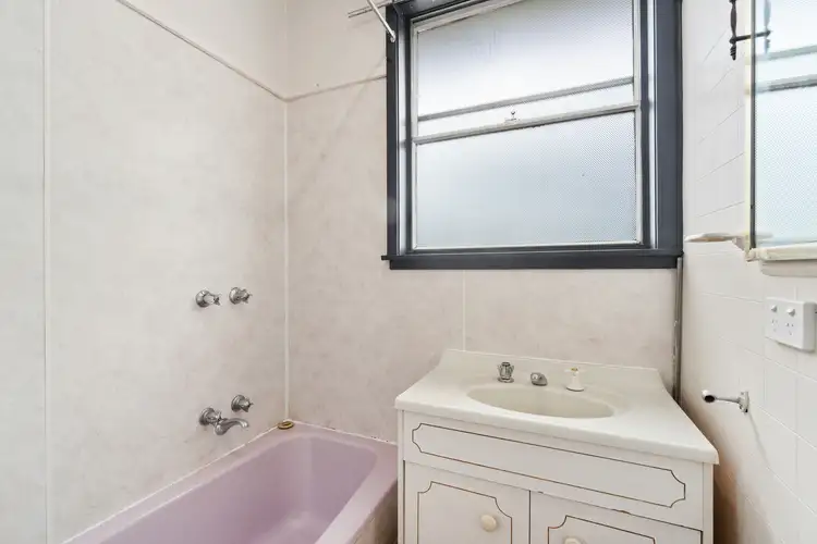 Fifth view of Homely house listing, 28 Dawson Street, Rosedale VIC 3847
