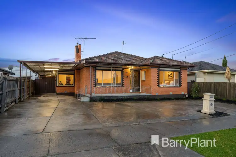 30 Vule Street, St Albans VIC 3021