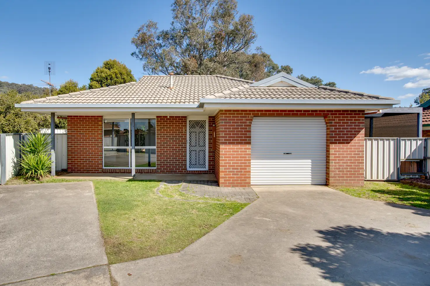Main view of Homely unit listing, 2/11 Azure Drive, Wodonga VIC 3690