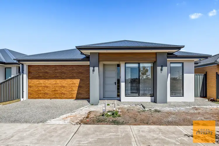 Main view of Homely house listing, 8 Ipswich Street, Strathtulloh VIC 3338