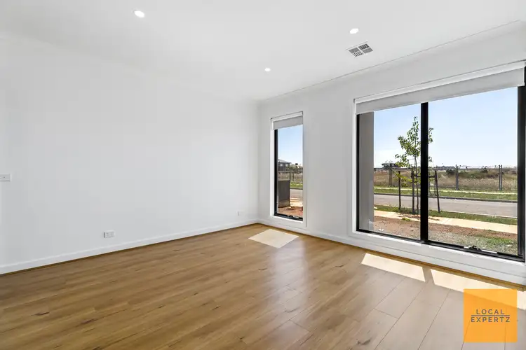 Fifth view of Homely house listing, 8 Ipswich Street, Strathtulloh VIC 3338