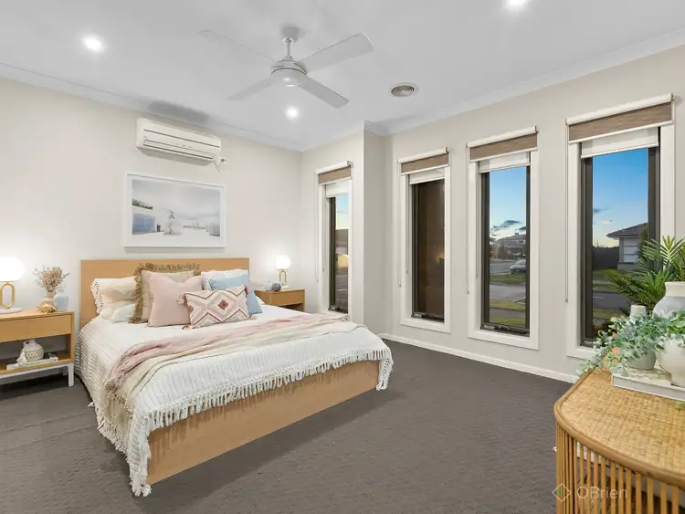 Fifth view of Homely house listing, 2 Aura Street, Clyde North VIC 3978