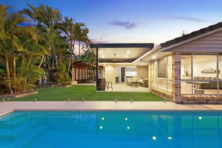 10 Casuarina Drive, Elanora QLD 4221