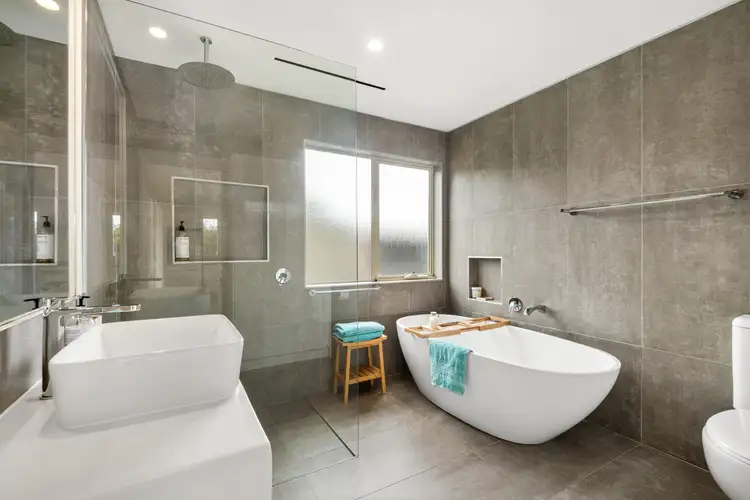 Sixth view of Homely house listing, 2 Phillip Court, St Leonards VIC 3223