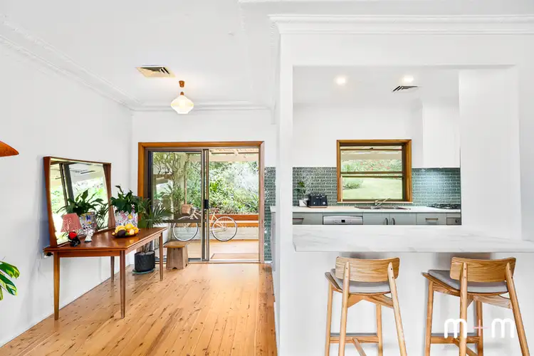 27 Pooraka Avenue, West Wollongong NSW 2500