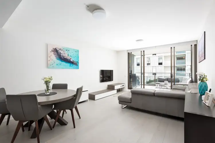 307/3 Foreshore Boulevard