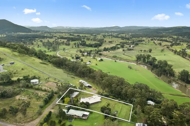 11 Count Street, Paterson NSW 2421