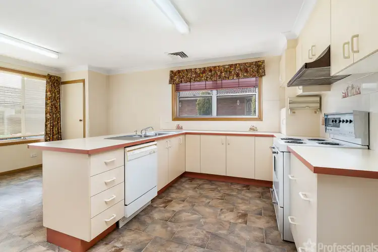 Fifth view of Homely house listing, 5 Cadogan Crescent, Orange NSW 2800