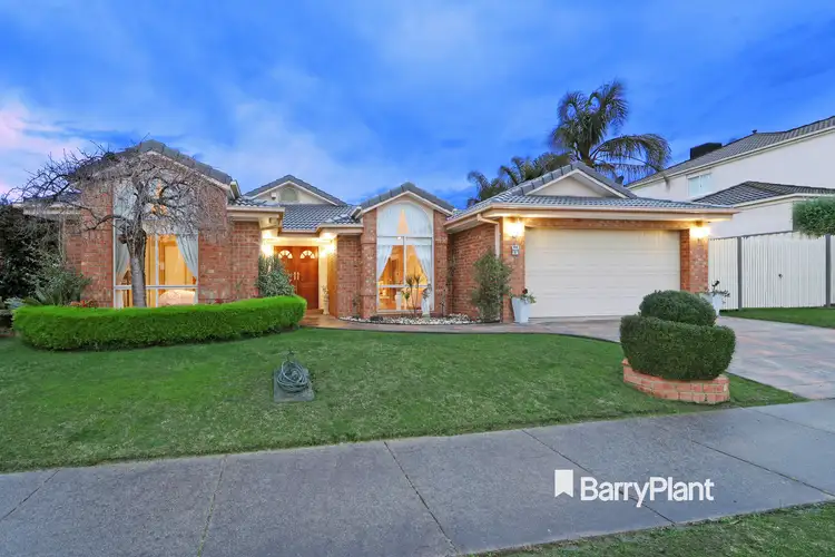 6 Manhatten Terrace, Rowville VIC 3178