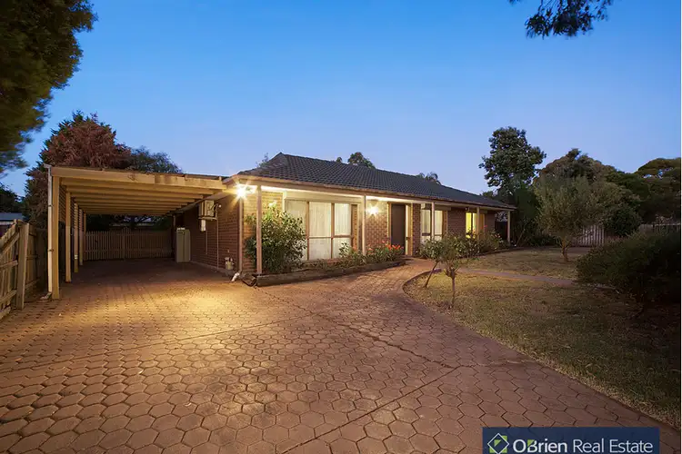 9 Endeavour Drive, Cranbourne North VIC 3977