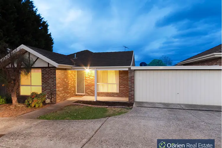 27/8 Montieth Crescent, Endeavour Hills VIC 3802