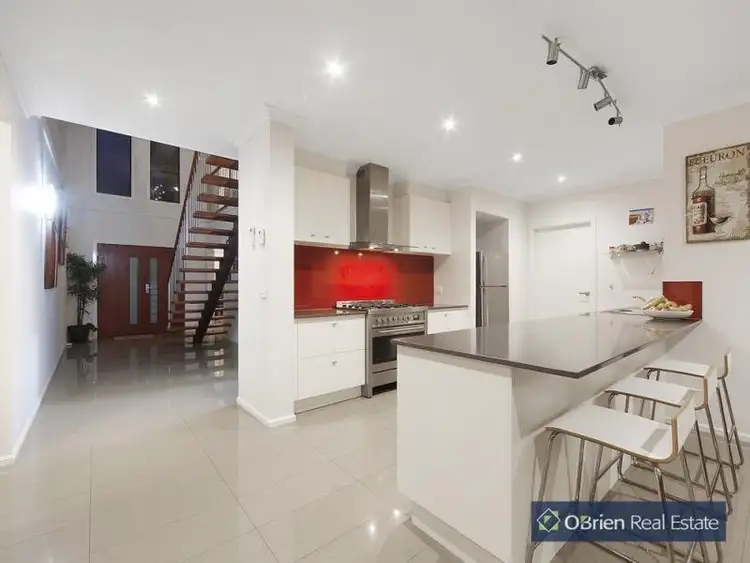Second view of Homely house listing, 5 Loren Court, Endeavour Hills VIC 3802