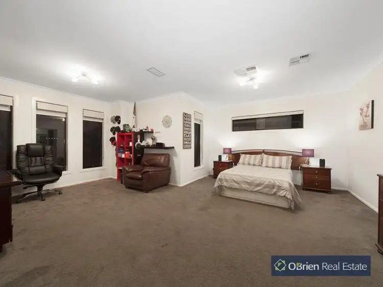 Sixth view of Homely house listing, 5 Loren Court, Endeavour Hills VIC 3802