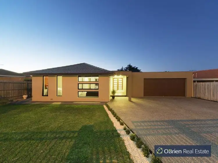 15 John Fawkner Drive, Endeavour Hills VIC 3802