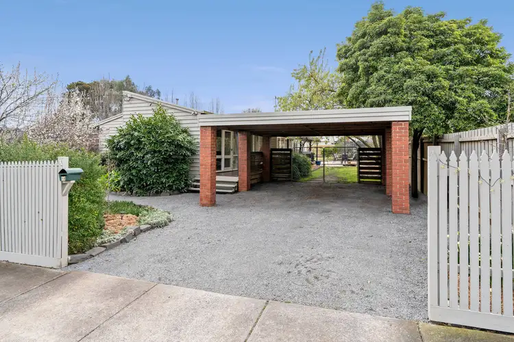 14 Powlett Street, Sunbury VIC 3429
