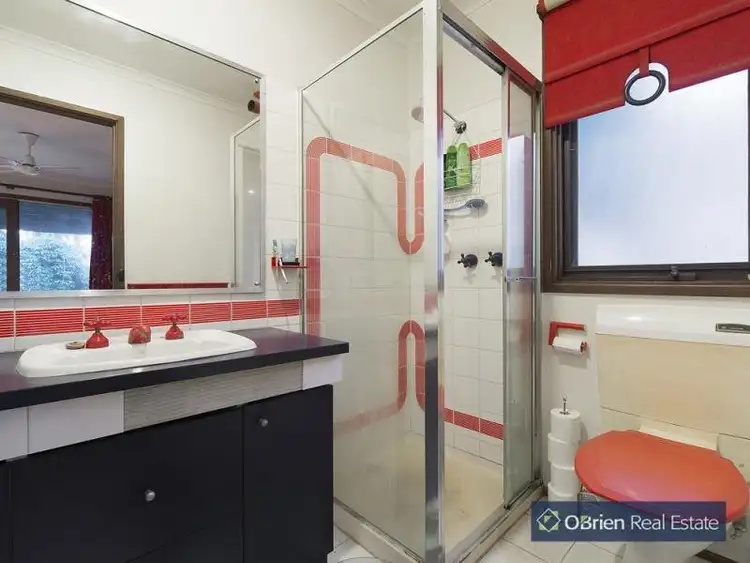 Sixth view of Homely house listing, 26 William Perry Close, Endeavour Hills VIC 3802